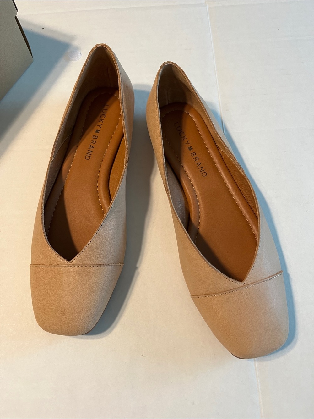 Lucky Brand Women's Beige/Tan Square-Toe Slip-On Flats 7